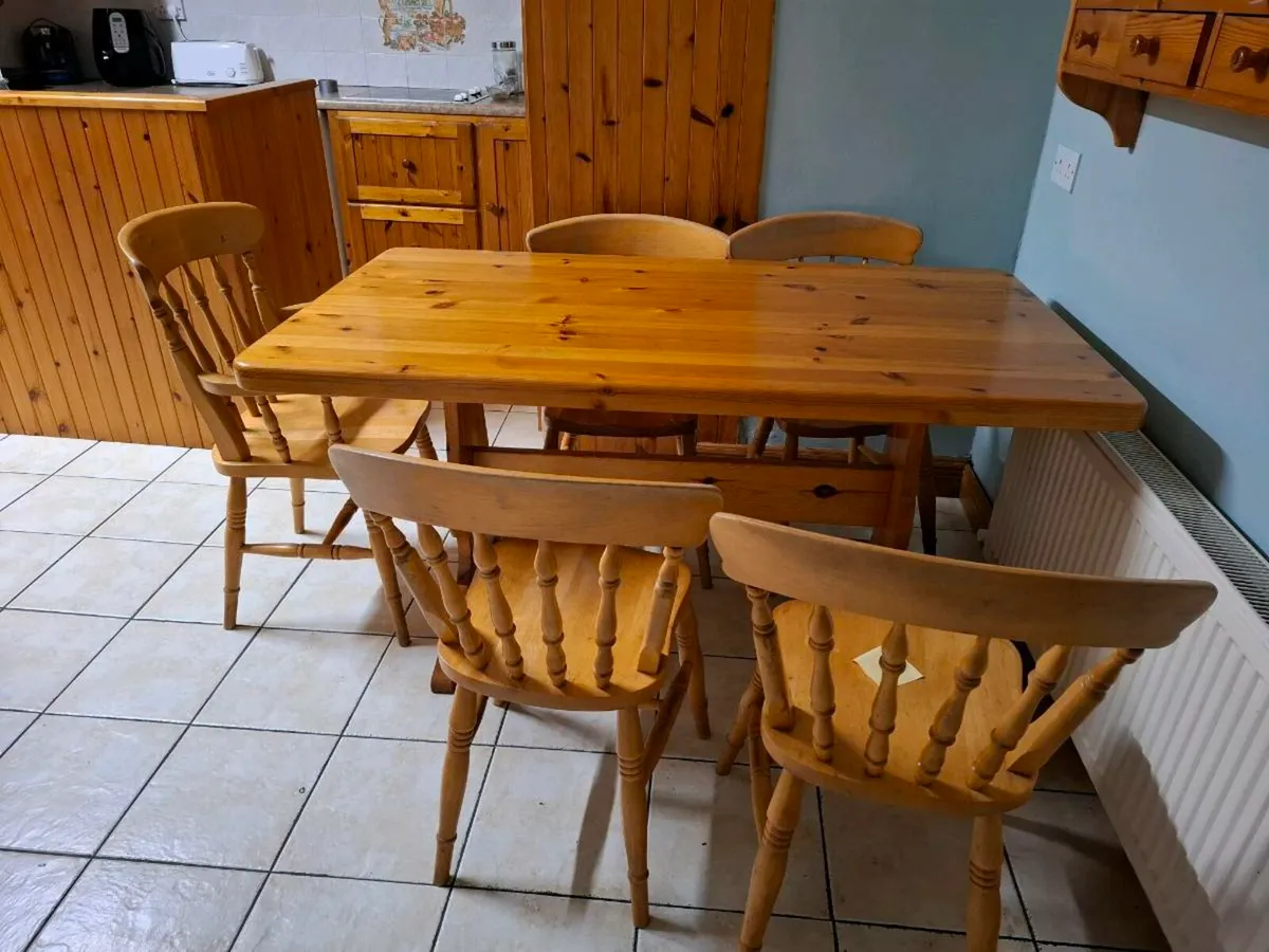 Kitchen table and 6 chairs - Image 1