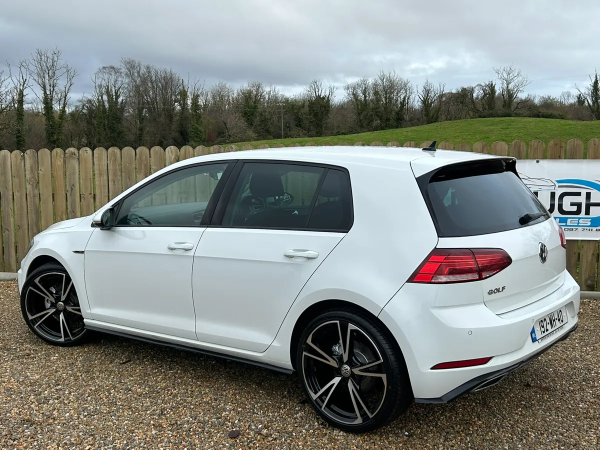 2019 Volkswagen Golf R Line - Image 2