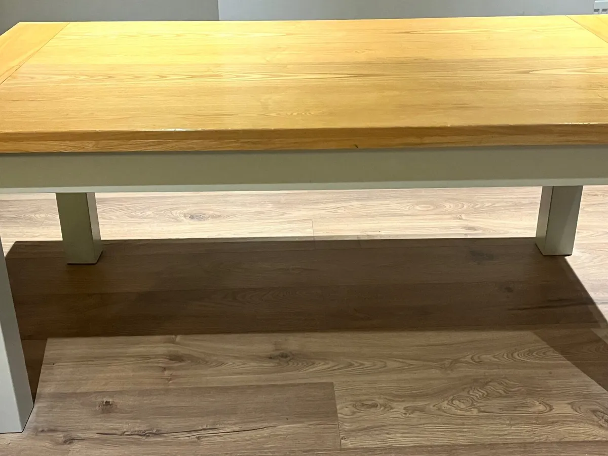 Dining table - Image 2