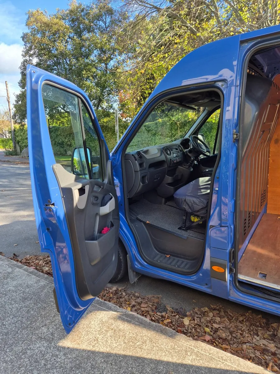 Nissan NV400 2017 - Image 2