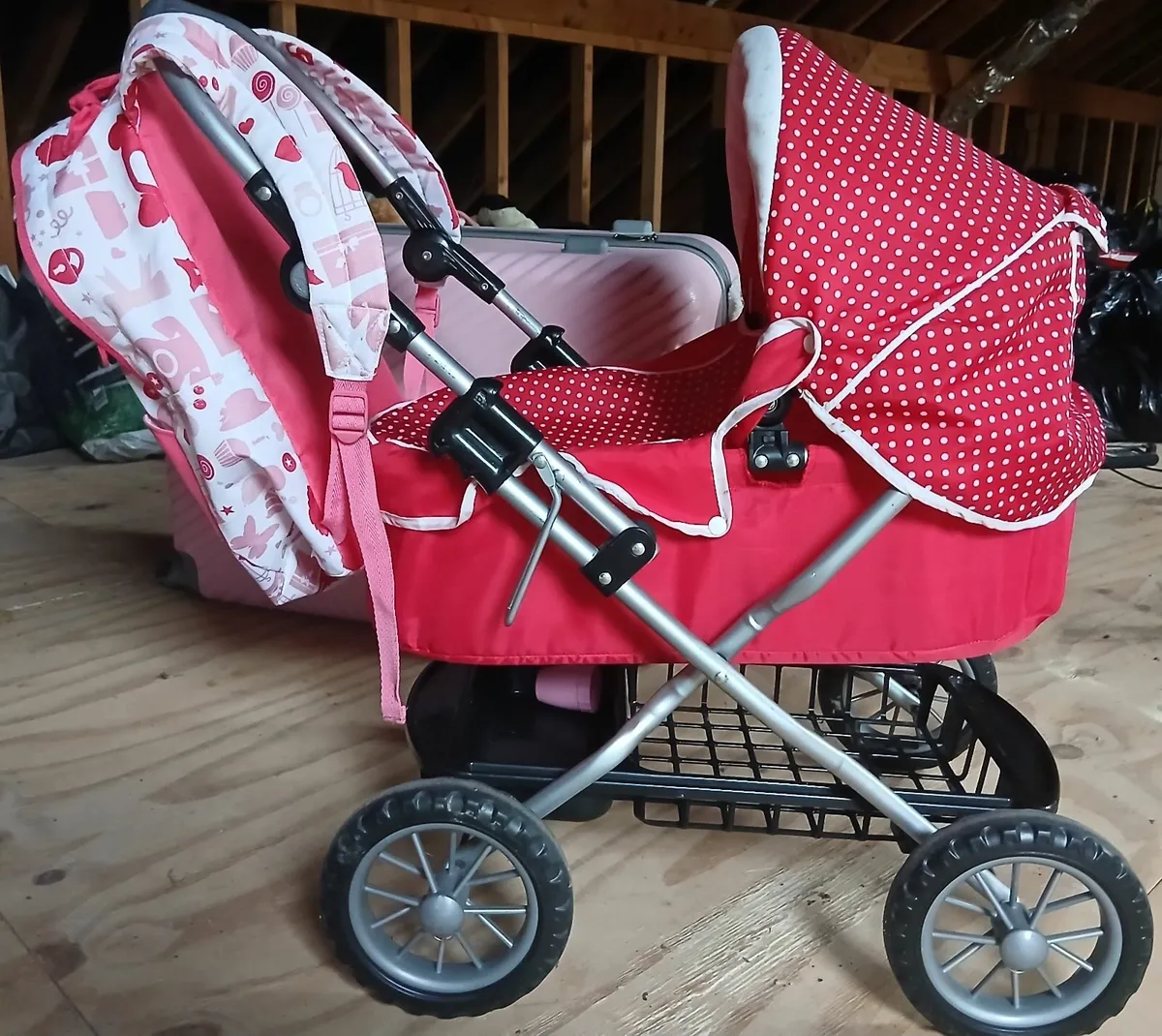 Silvercross Dolls Pram, Changing bag and Bath - Image 2