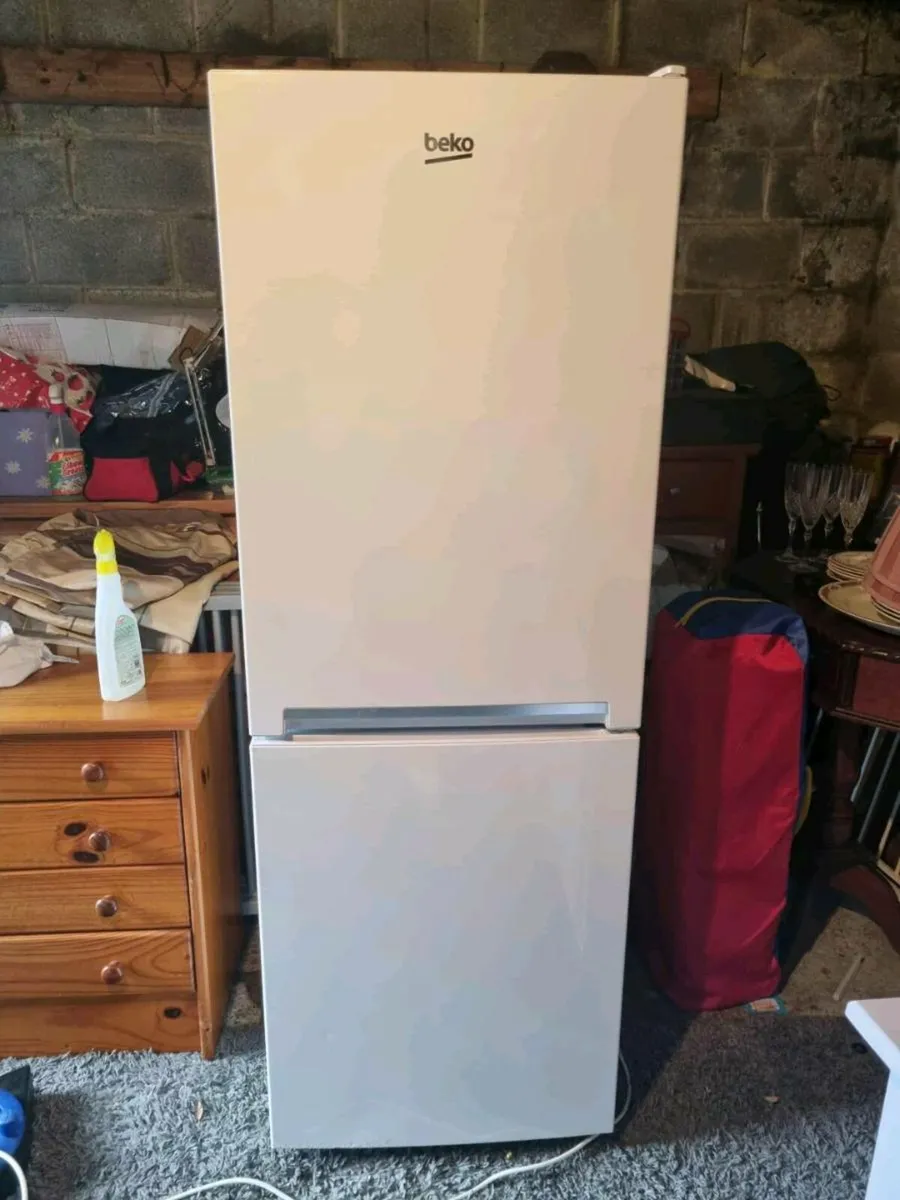 Beko fridge freezer - Image 1