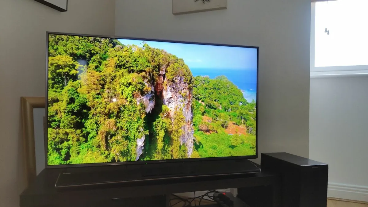 Panasonick 50" 4K Smart Led Tv - Image 4