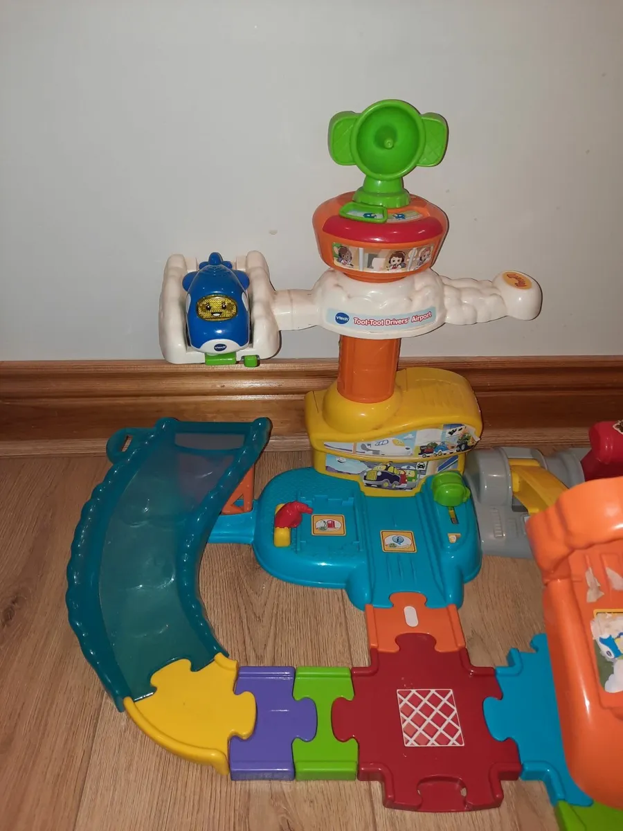 V-tech Toot Toot Drivers - Image 2