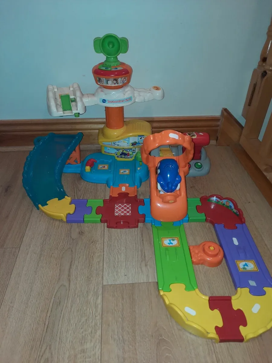 V-tech Toot Toot Drivers - Image 3