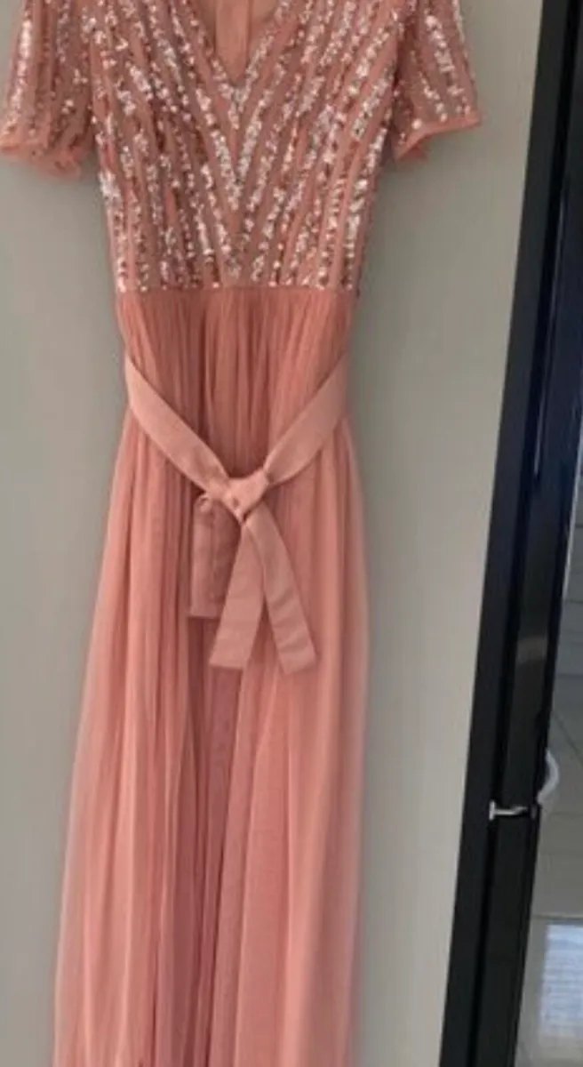 Selection of ladies dresses - Image 4