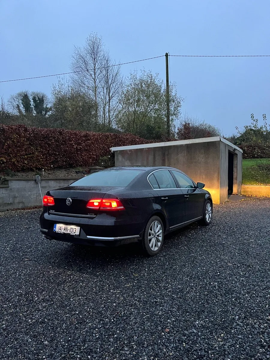 Volkswagen Passat - Image 2