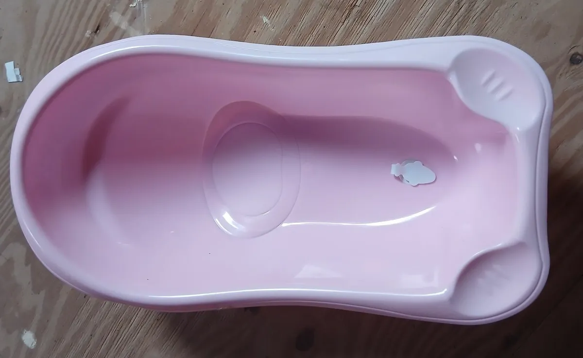 Silvercross Dolls Pram, Changing bag and Bath - Image 3