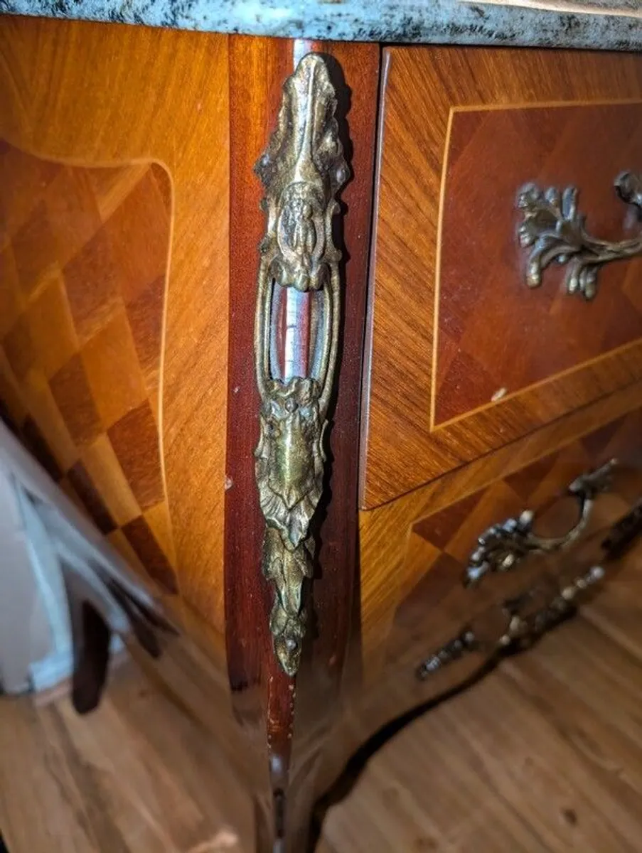 French Style Bombe Marquetry Chest of Drawers - Mid 20th Century - Image 2