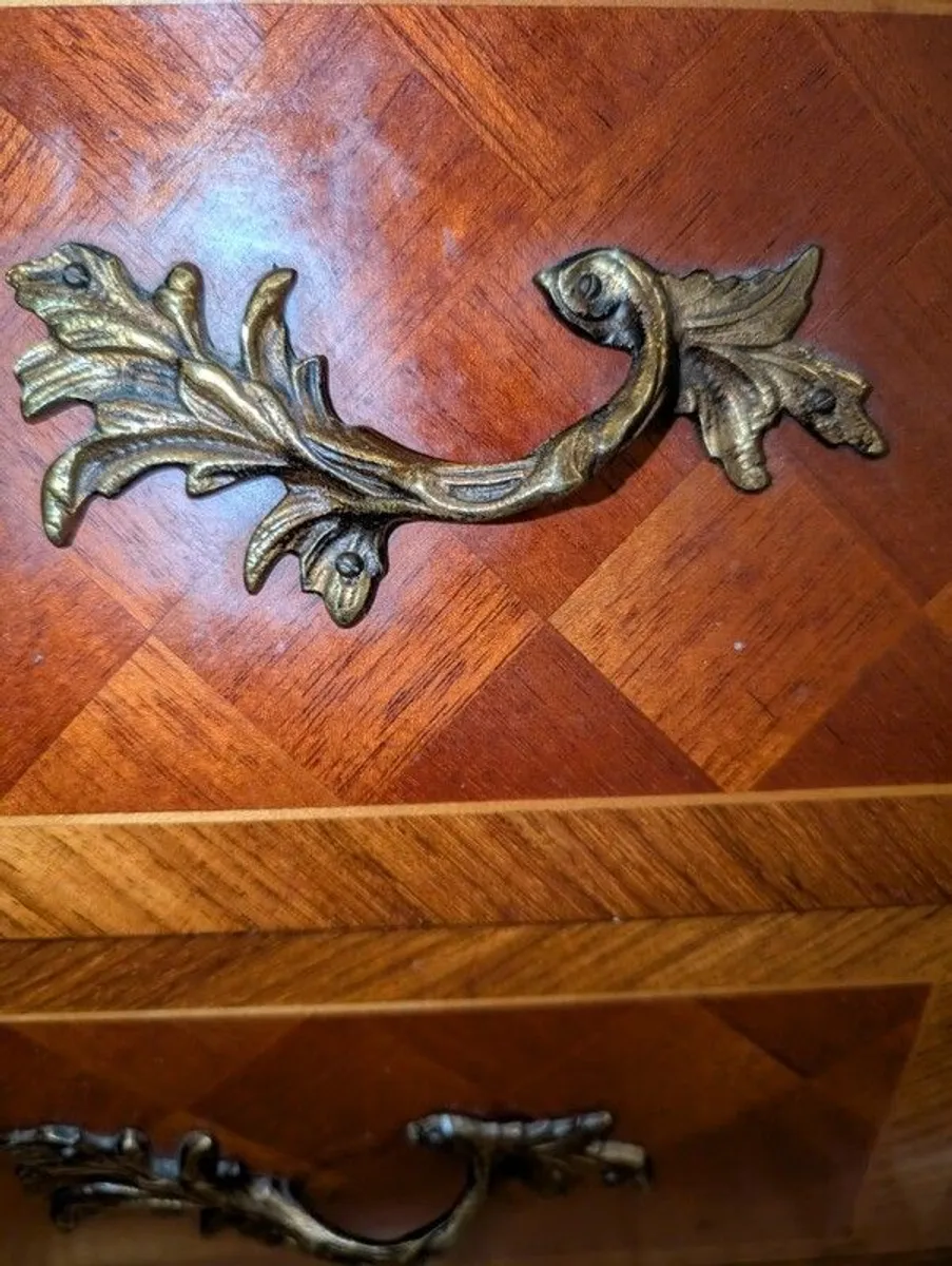 French Style Bombe Marquetry Chest of Drawers - Mid 20th Century - Image 3