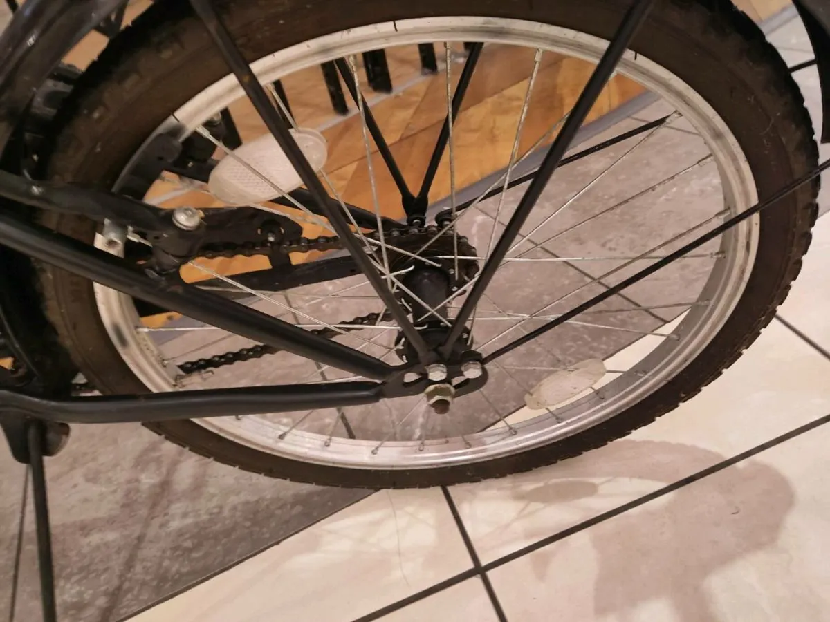 Folding Bicycle for sale 150e - Image 3