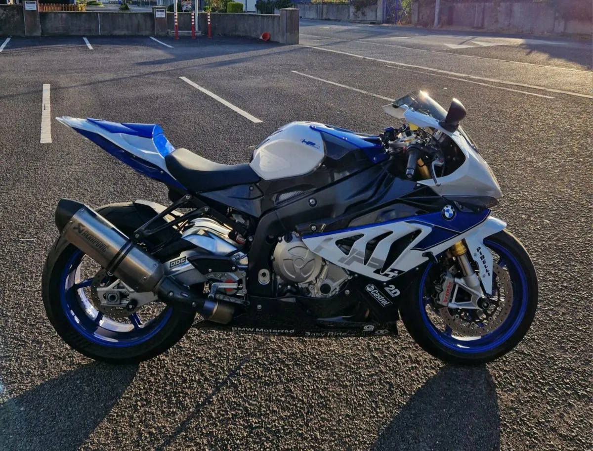BMW HP4 Carbon - Image 1