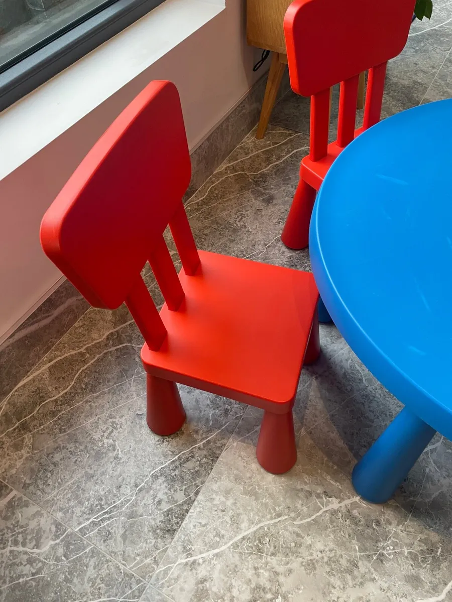 IKEA Kid’s Round table & chairs - Image 3