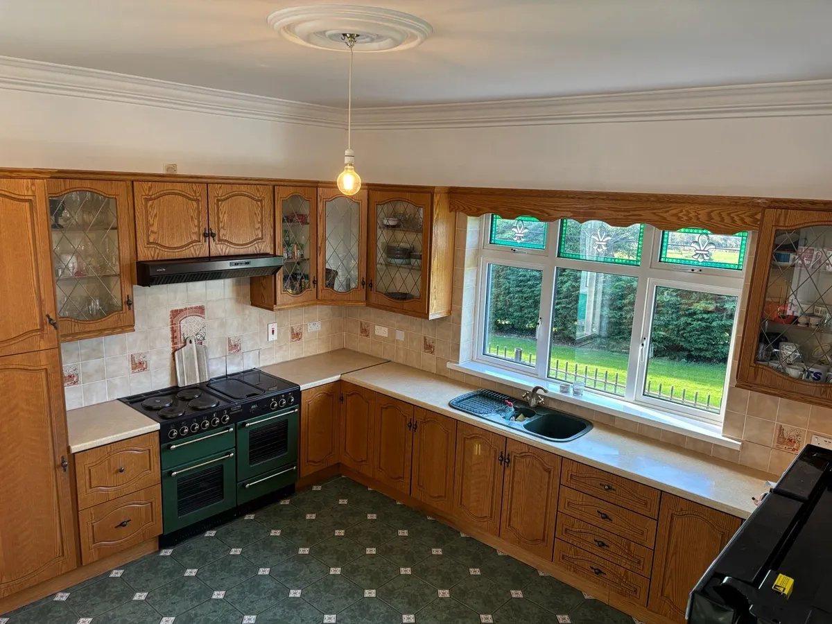 Complete kitchen - Image 1