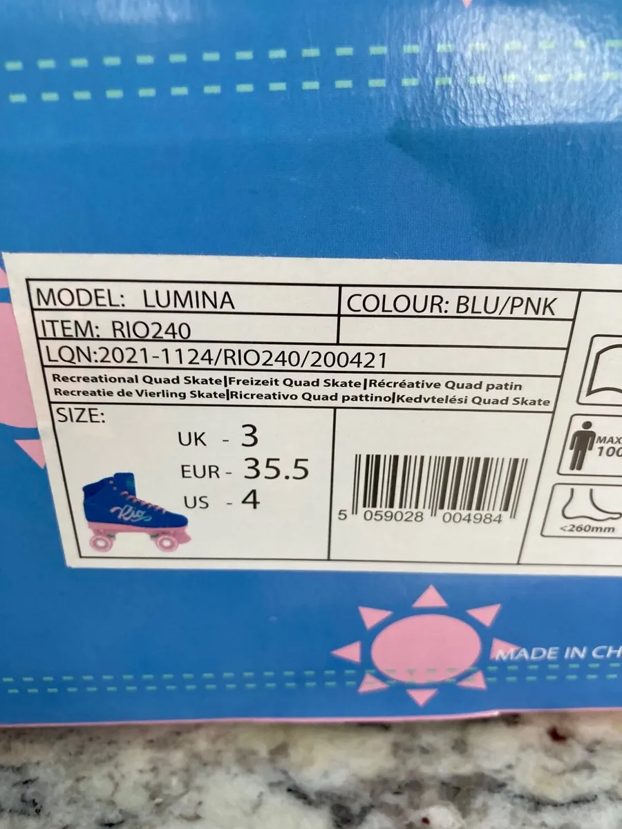 Roller Skates - Image 4