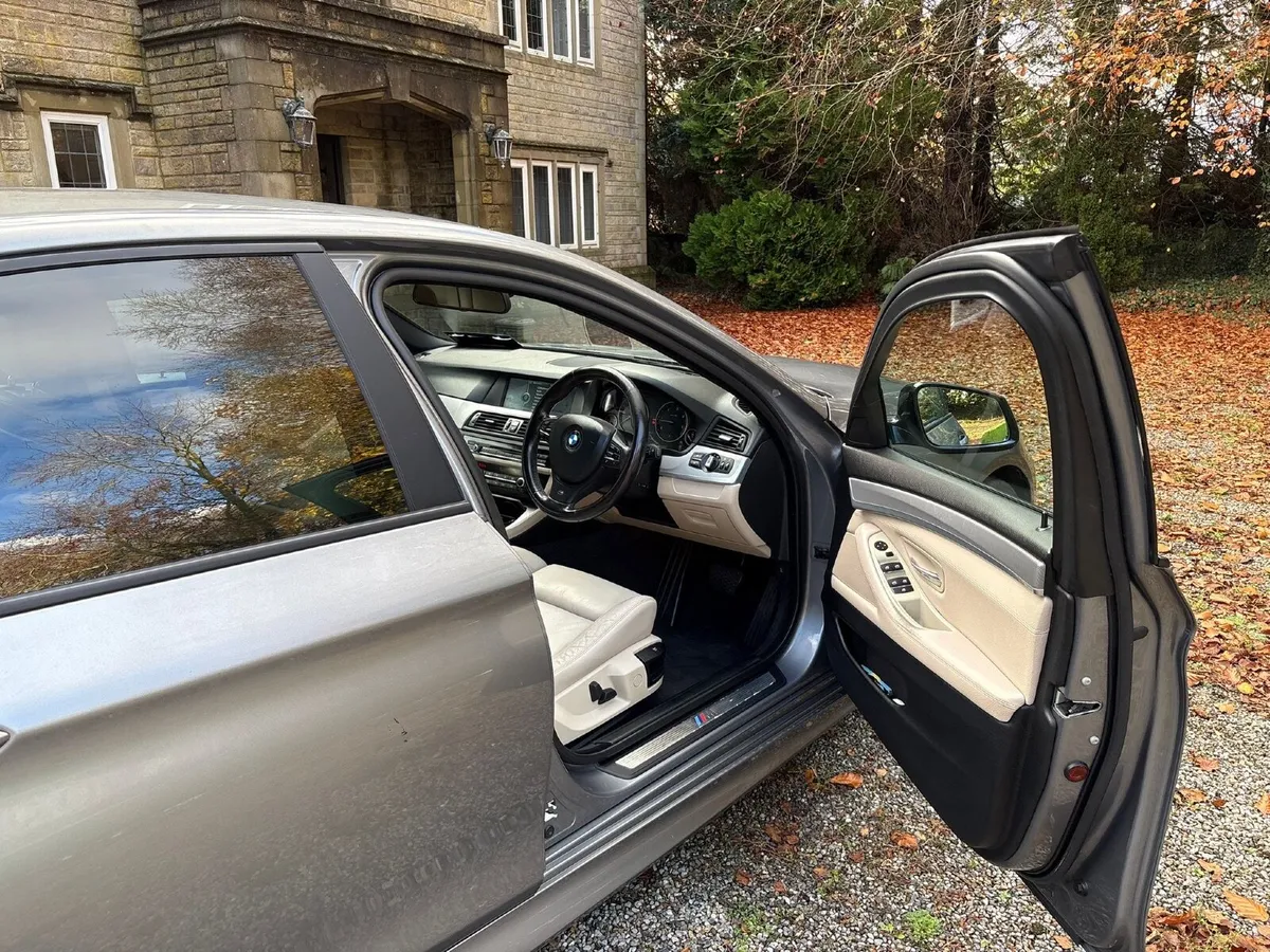 BMW 5-Series M Sport 2011 - Image 3