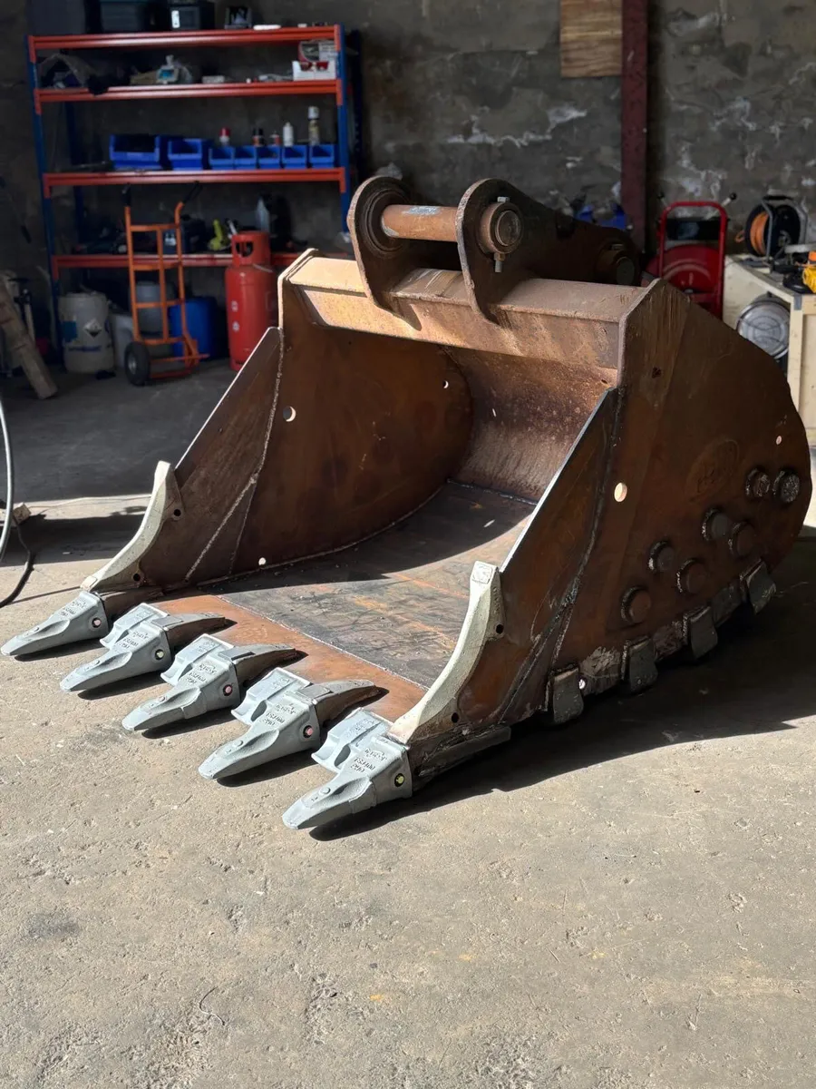 Wearparts teeth, tips, adaptors. - Image 1