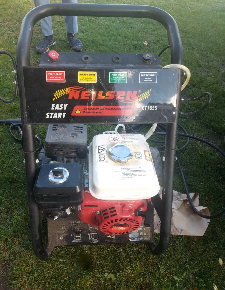 Petrol pressure washer - Image 1