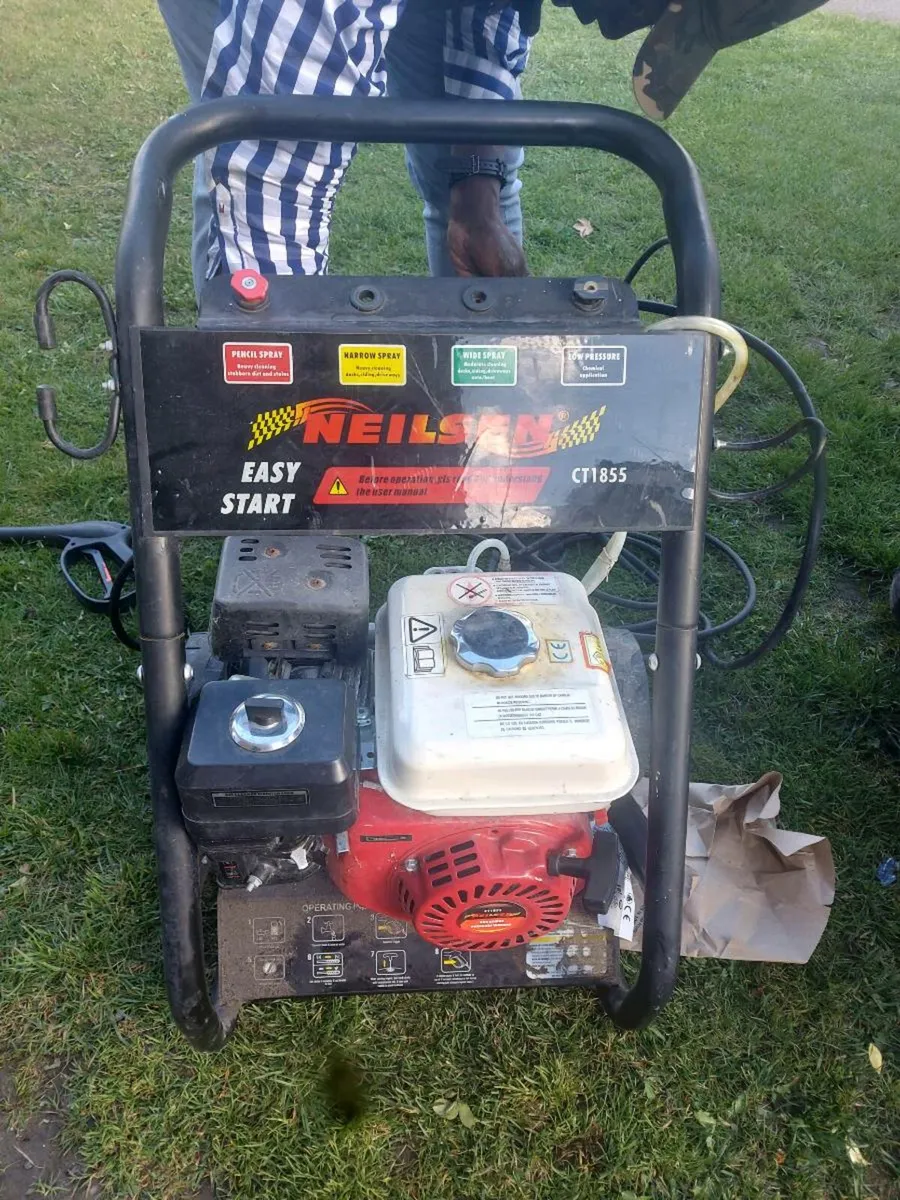 Petrol pressure washer - Image 4