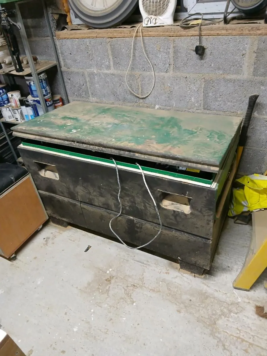 Garage clear out - Image 1