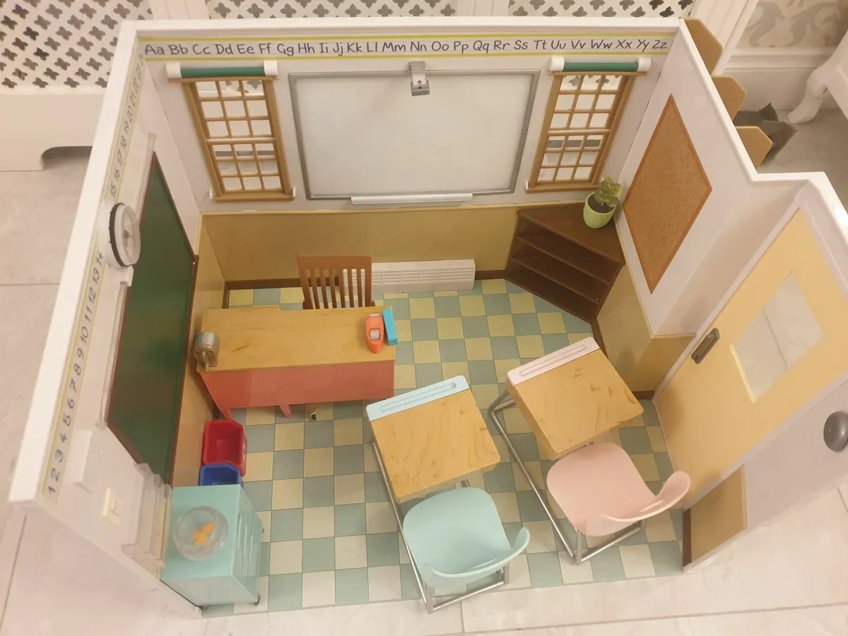 Our generation school room awesome academy playset - Image 1