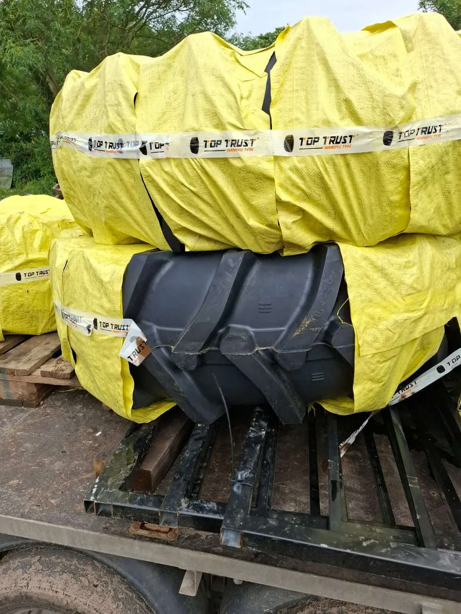 18.4-26 Tyres New - Image 2