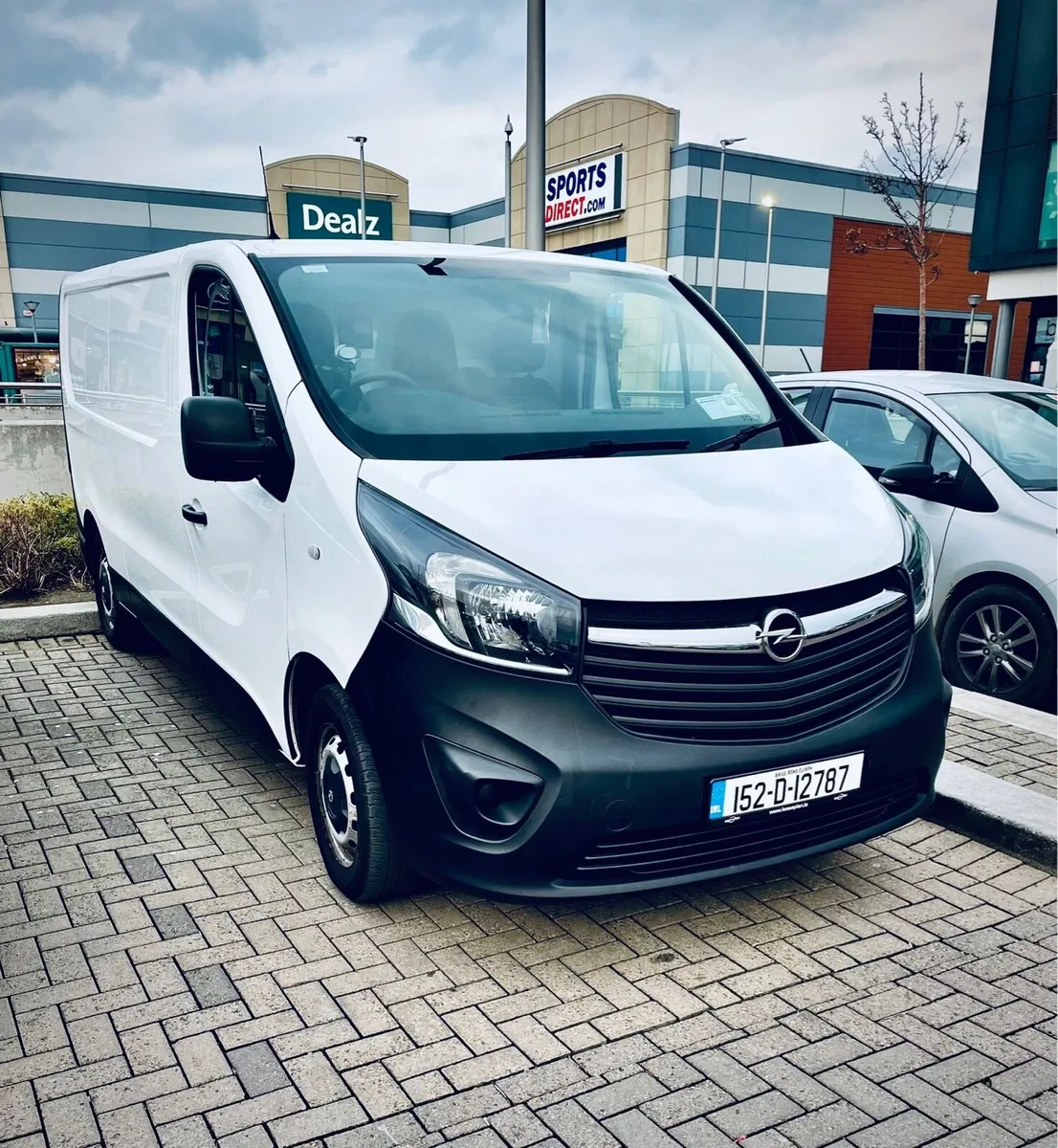 Opel Vivaro - Image 1