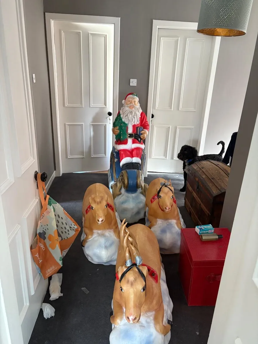 Christmas decorations - Image 1