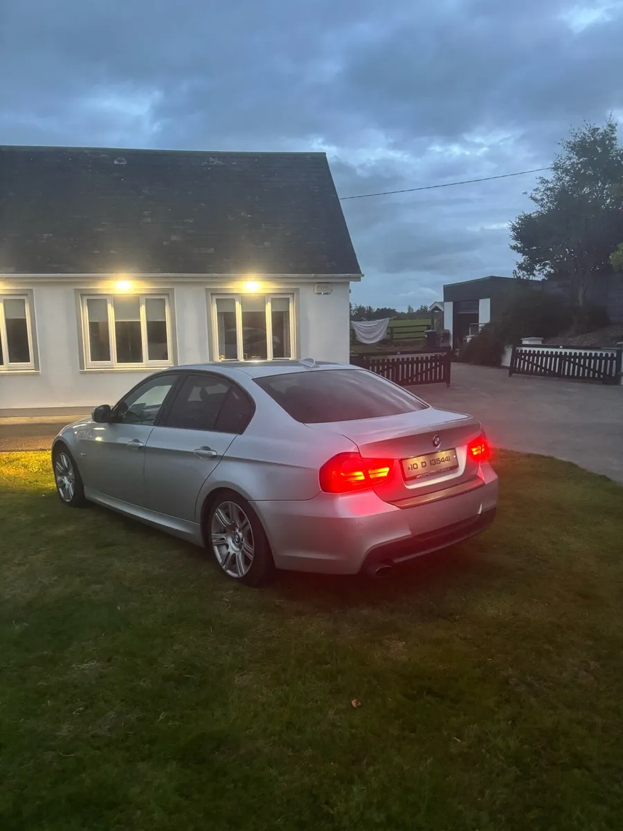 BMW e90 low miles - Image 4