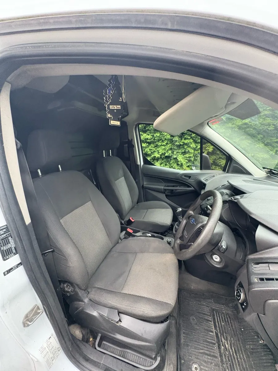 Ford Transit Connect - Image 4