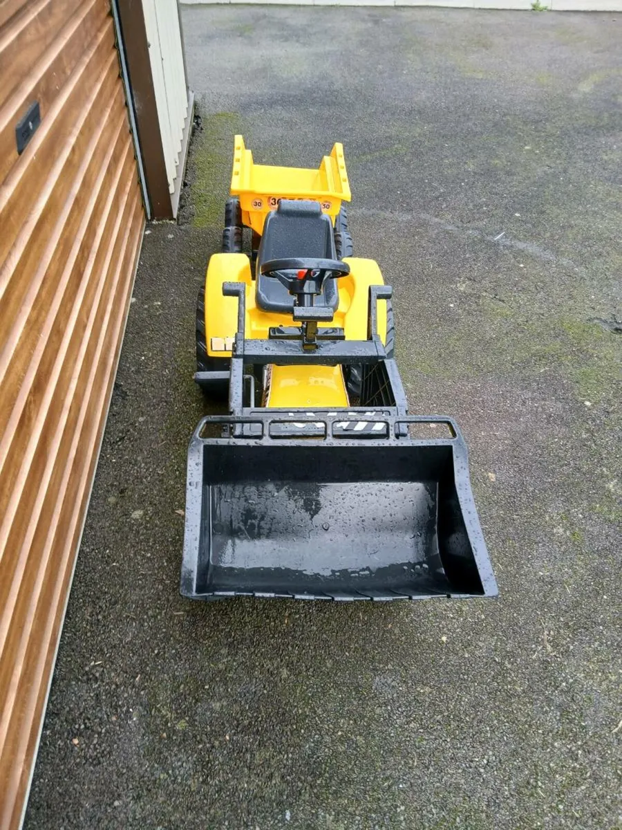 Tractor and Trailer - Image 2