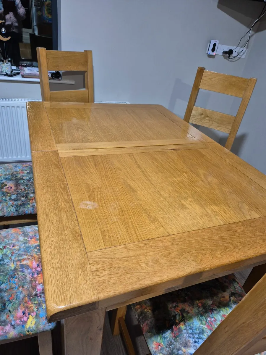 Dining table and chairs - Image 2