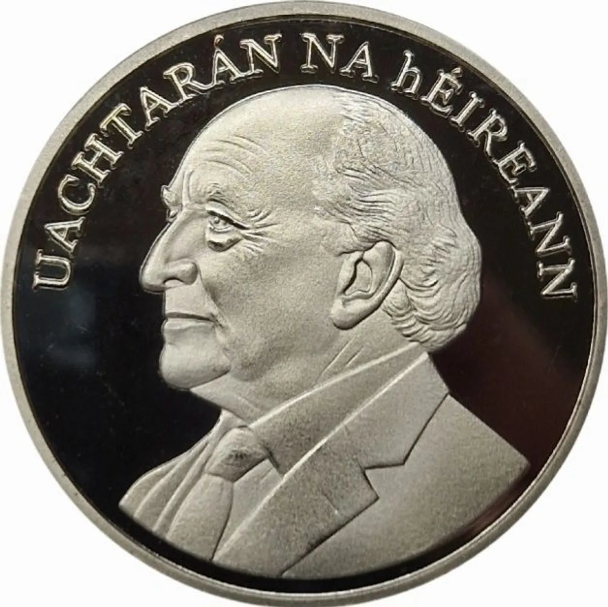 A Tribute to President Michael D Higgins - Medal - Image 1
