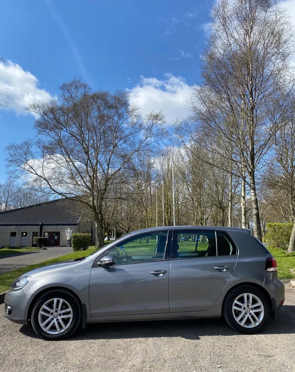 Volkswagen Grey - Automatic - Image 1