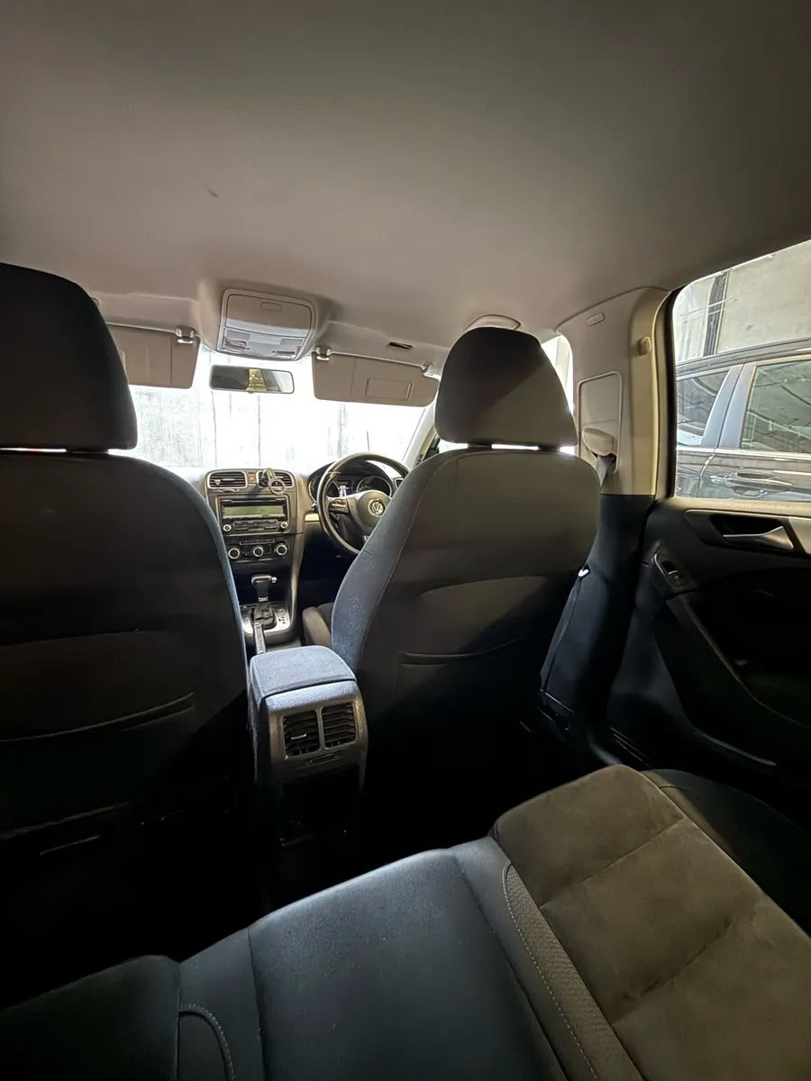 Volkswagen Grey - Automatic - Image 4