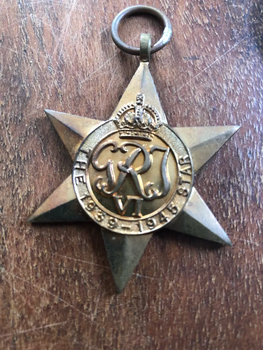 WW11 Medals - Image 2