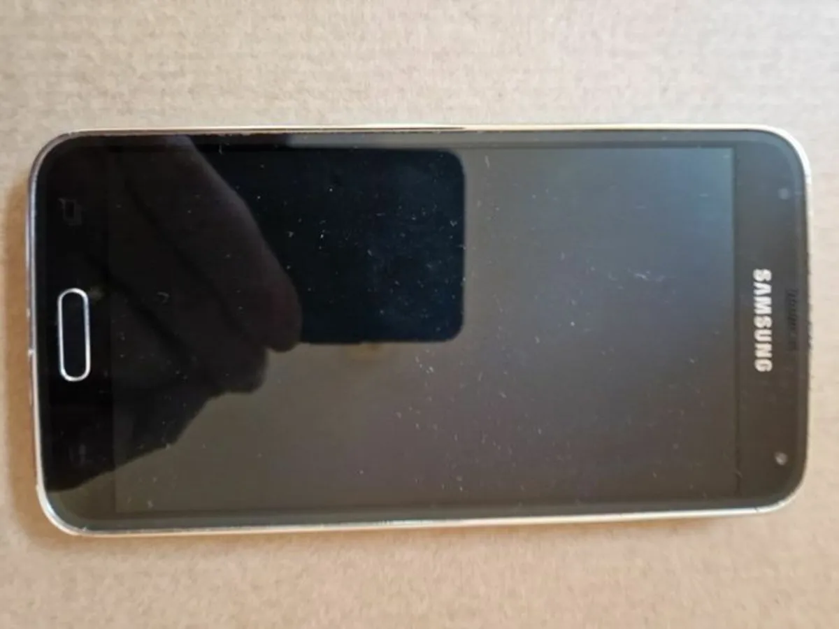 Samsung Galaxy S5, 16GB, in excellent Condition - Image 3