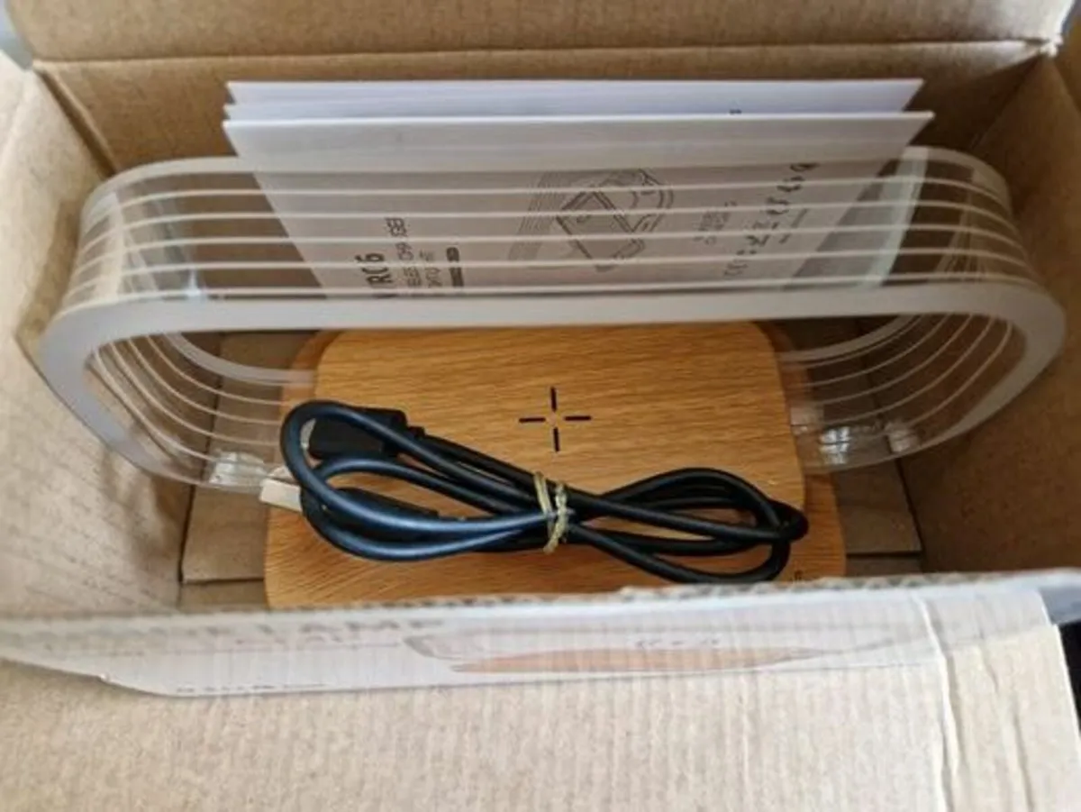 Bedside Lamp with wireless Charging Station - Image 2