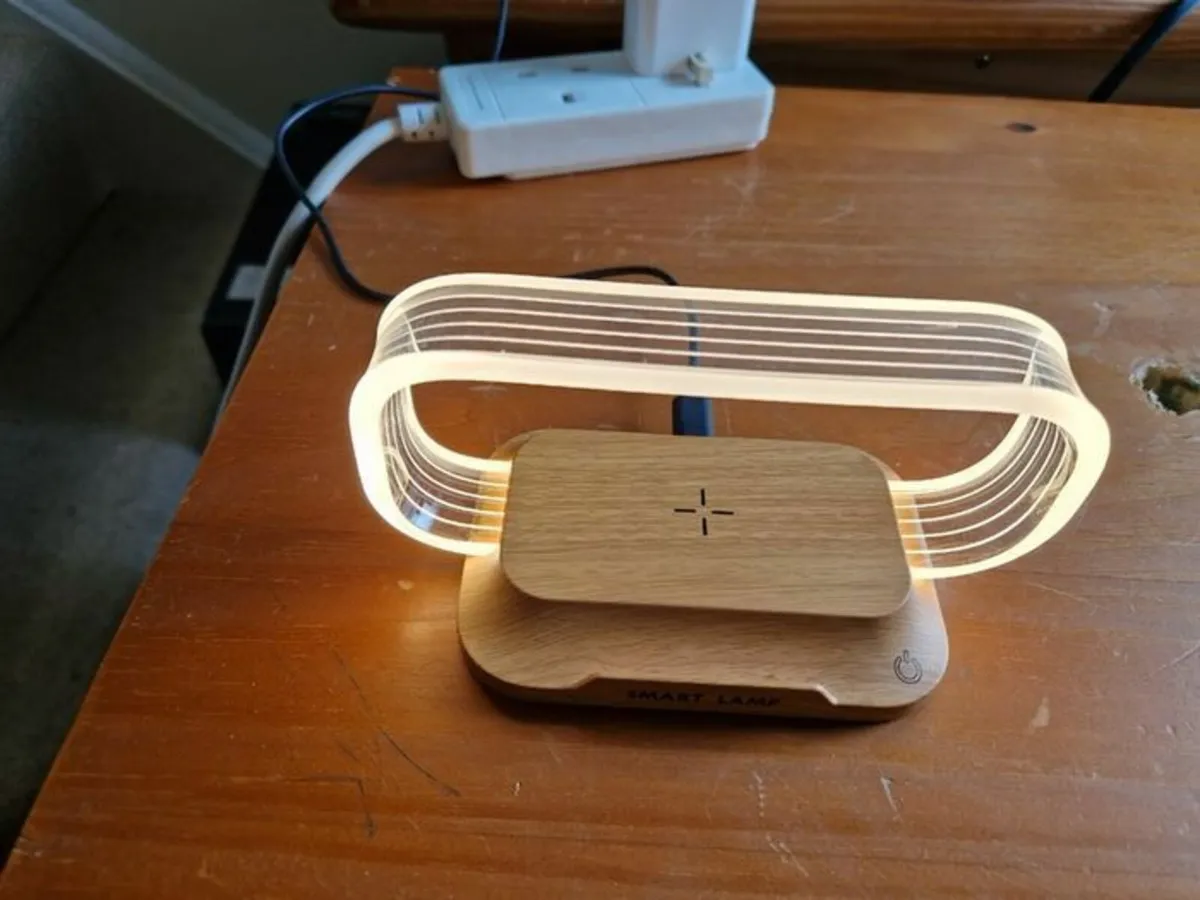 Bedside Lamp with wireless Charging Station - Image 4