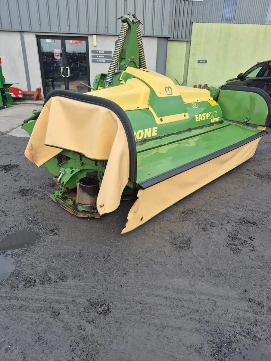 Krone F320 CV Front Mower - Image 2