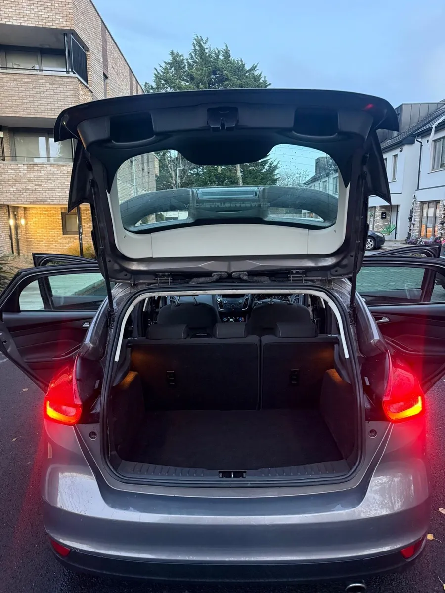 Ford Focus 2015 2.0 - Image 4