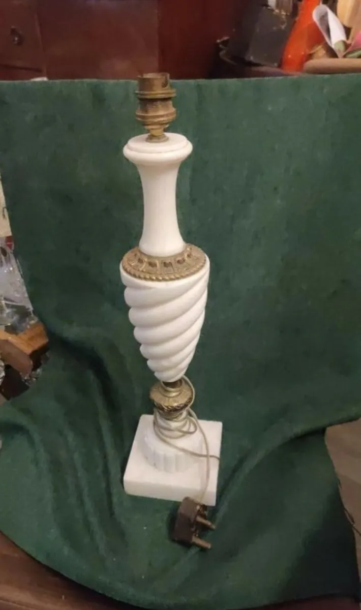 Antique marble and brass lamp - Image 1
