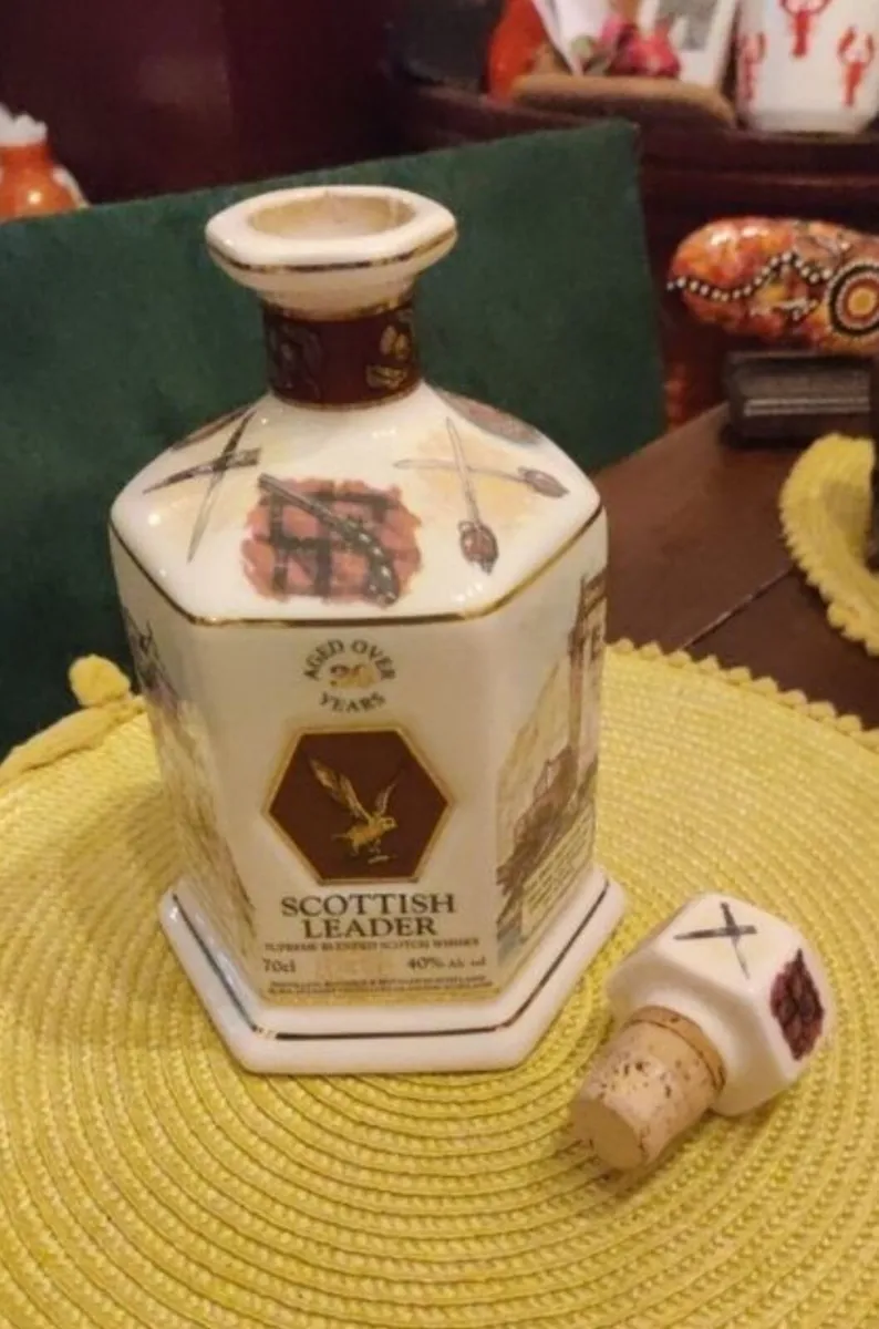 Lovely rare decanter - Image 1