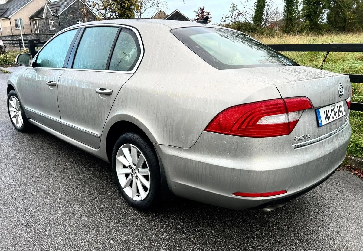 Skoda Superb Ambition 1.6Tdi 2014 Tax March/2026 - Image 4