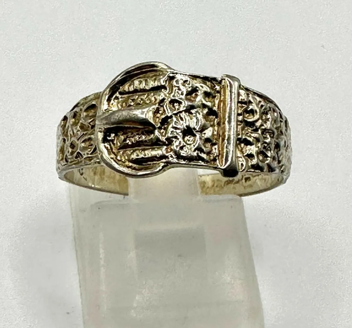 A Vintage or Antique Silver Belt and Buckle Ring - Image 2