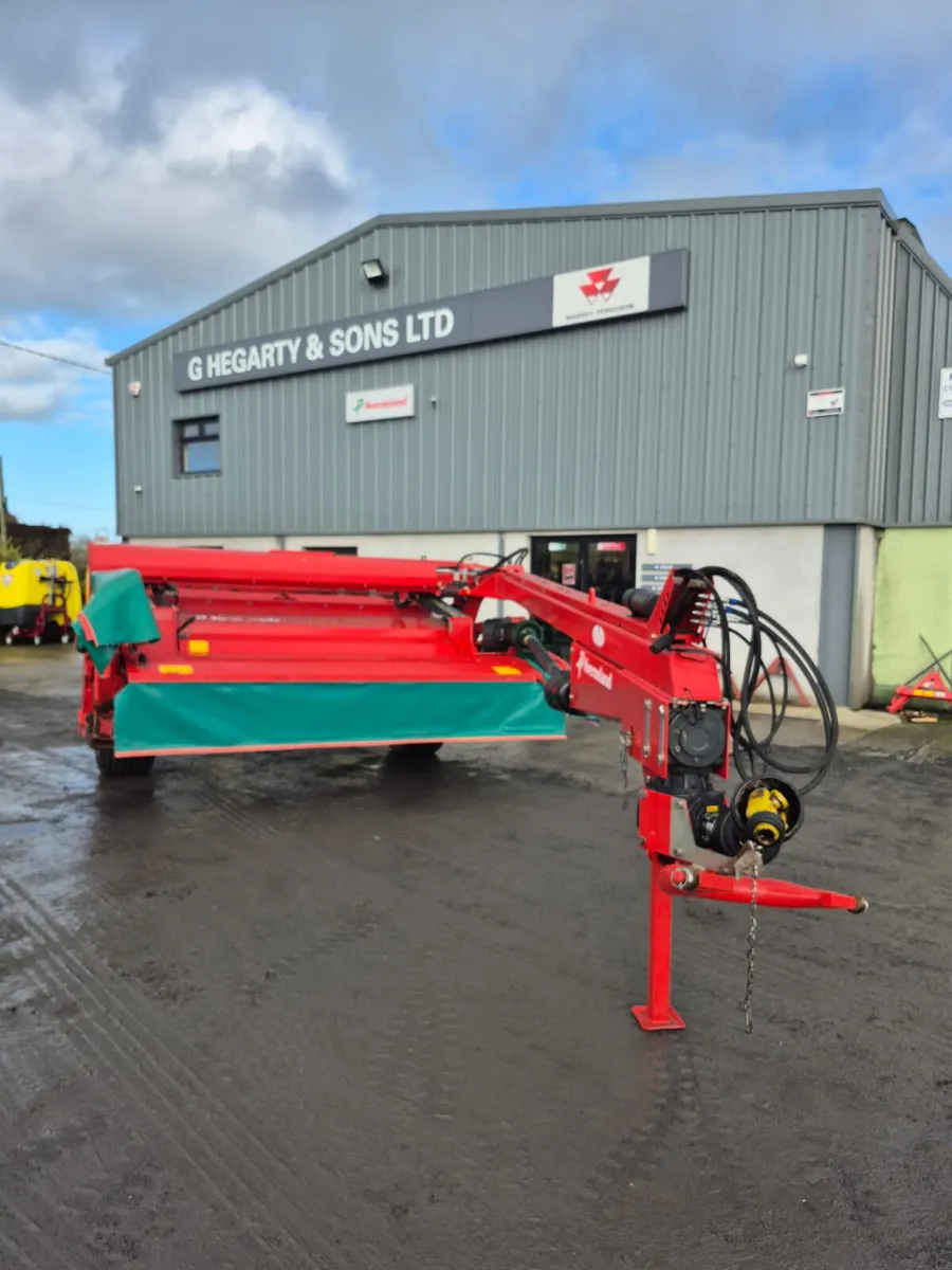 Kverneland 4332LT Trailed Mower - Image 1