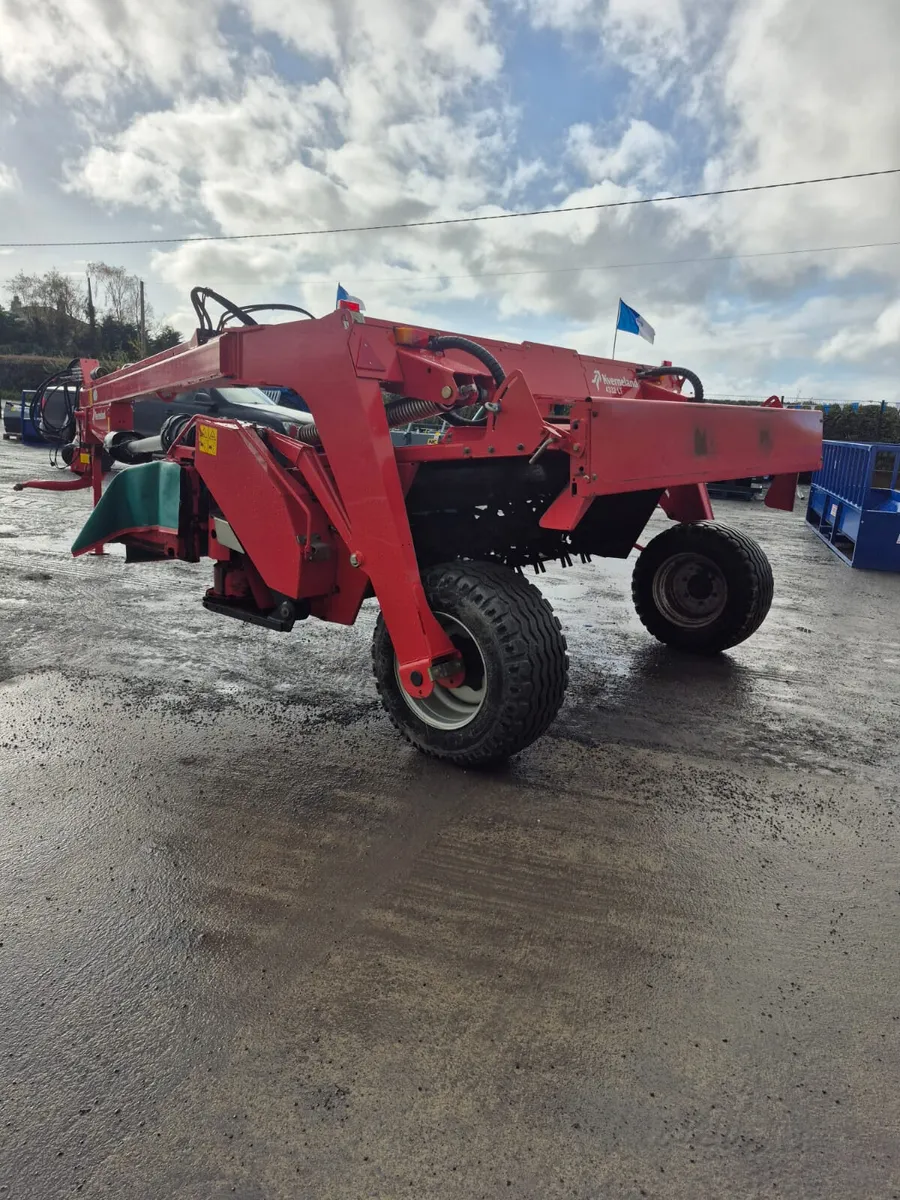 Kverneland 4332LT Trailed Mower - Image 4