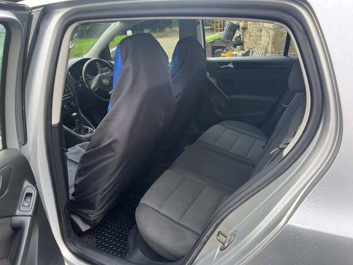 Volkswagen Golf - Image 4