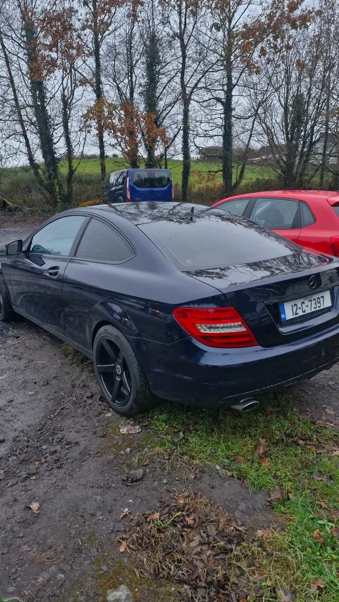 Mercedes-Benz C-Class 2012 - Image 4