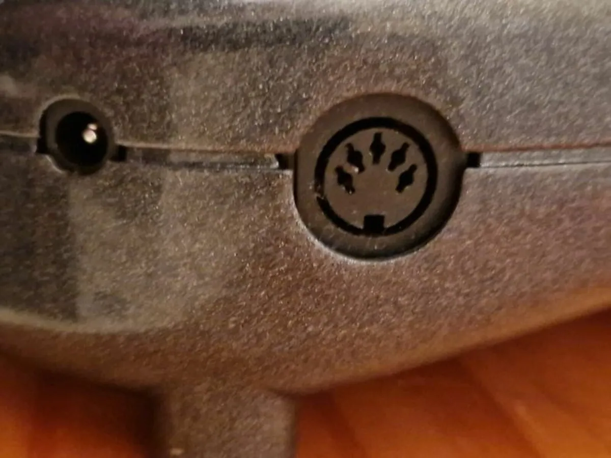 LINE6 Bass Pod XT in Excellent Condition - Image 4